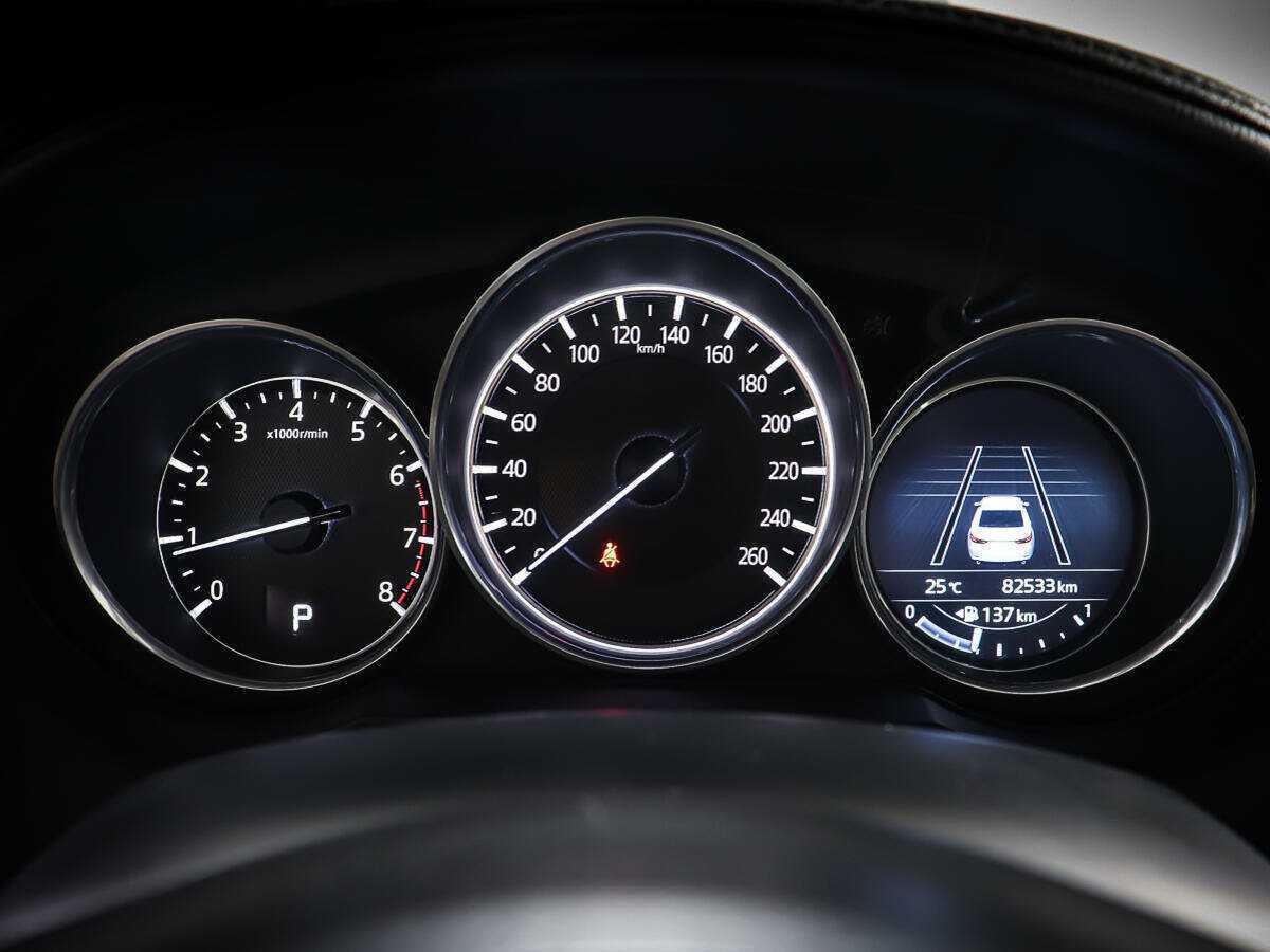 Mazda 6 с пробегом — 2016 год. Фото: #13