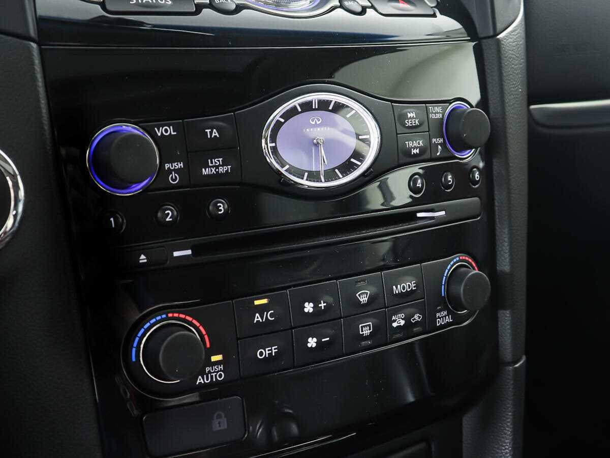 Infiniti FX с пробегом — 2013 год. Фото: #18