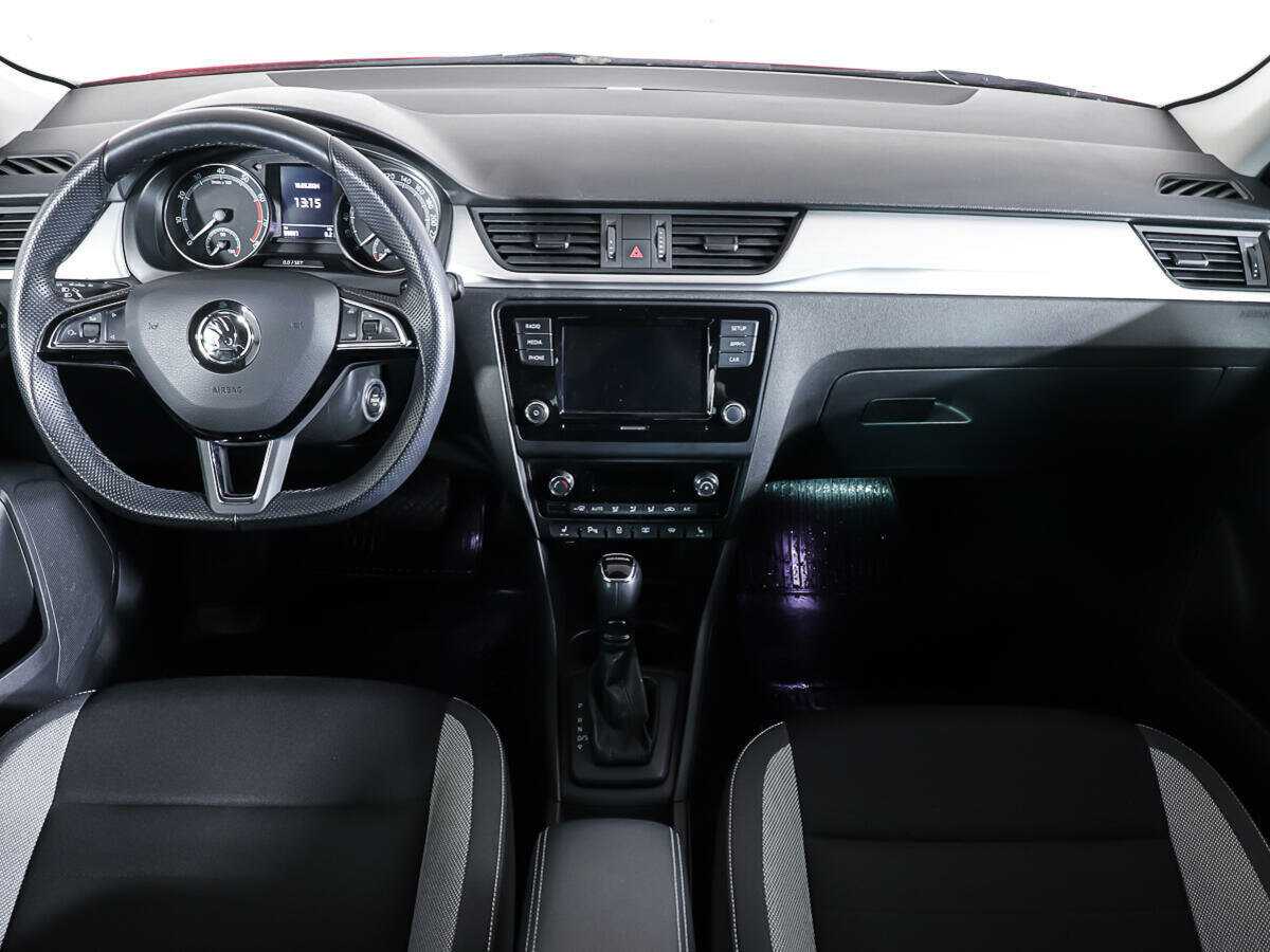 Skoda Rapid с пробегом — 2019 год. Фото: #10