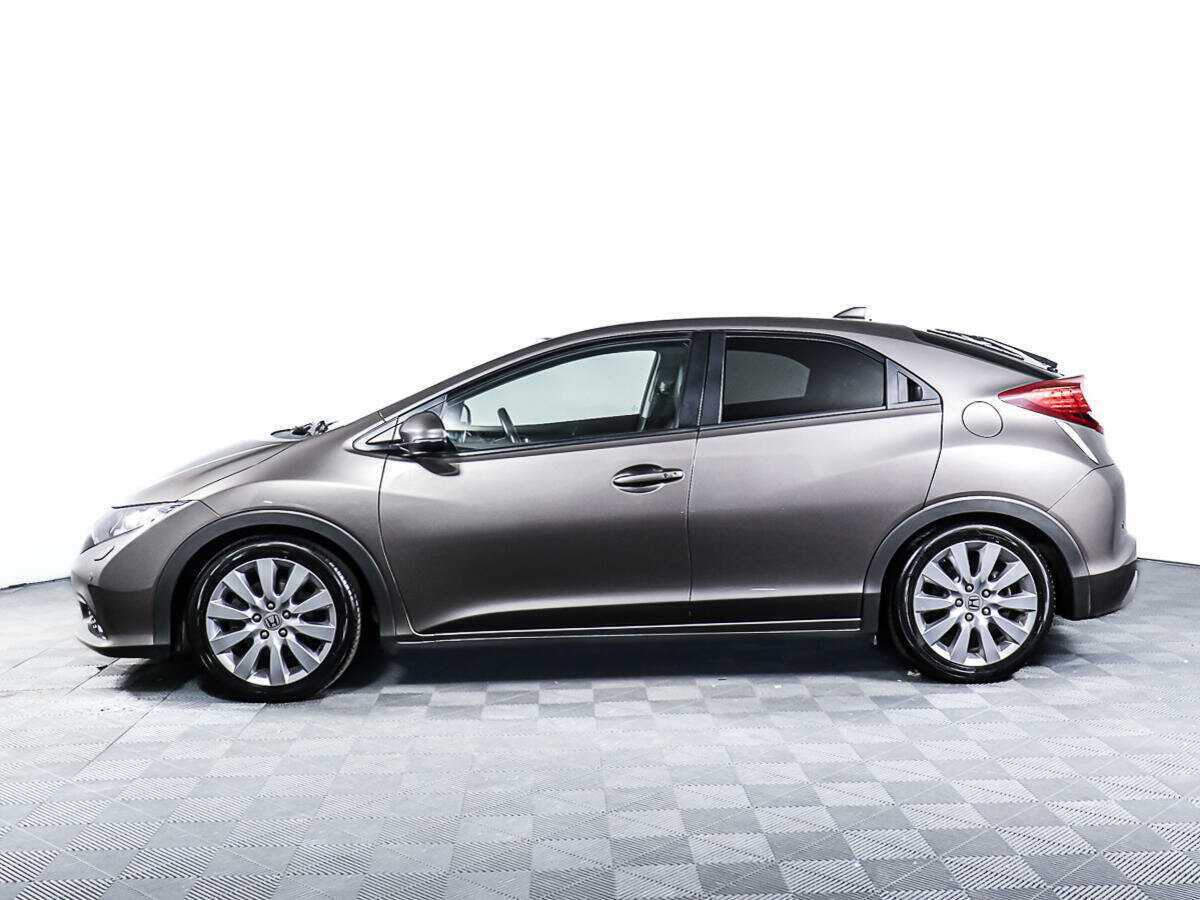 Honda Civic с пробегом — 2013 год. Фото: #7