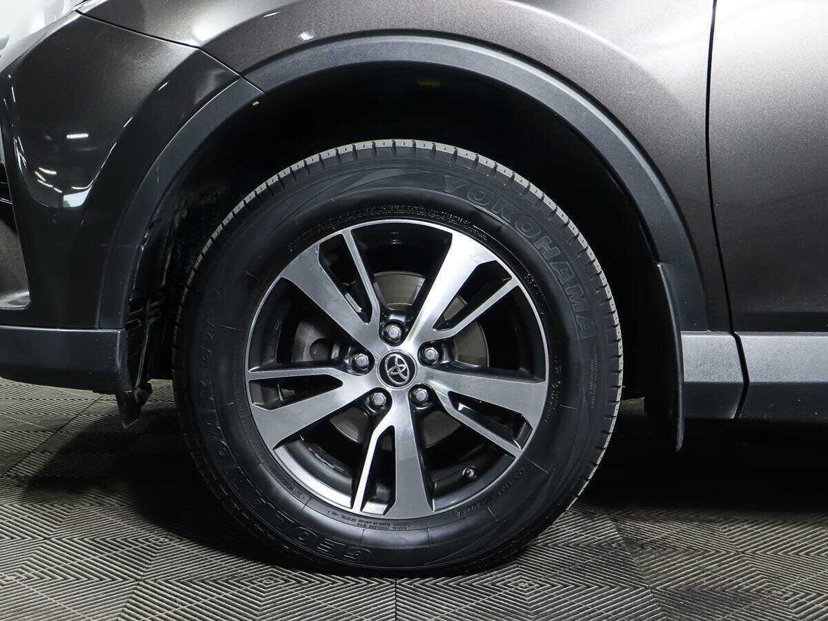 Toyota RAV4 с пробегом — 2019 год. Фото: #20