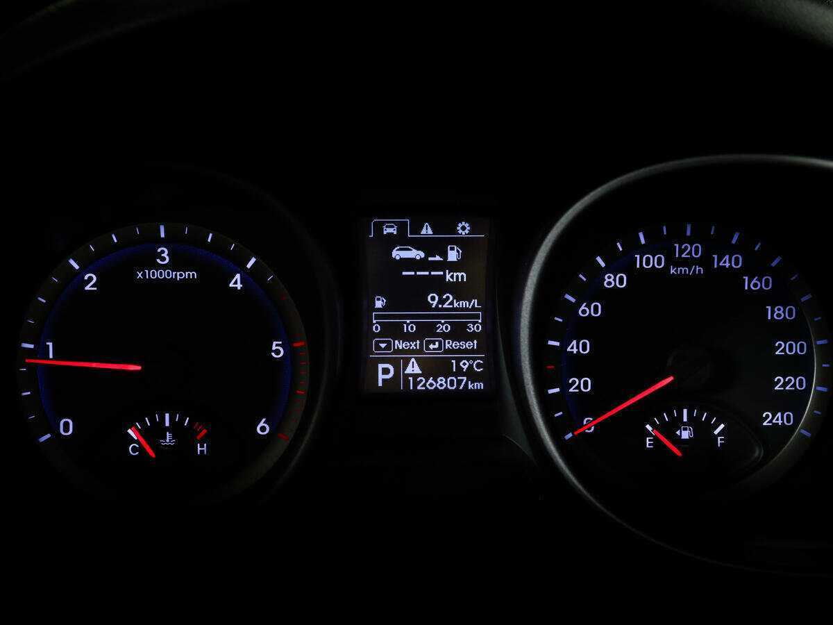 Hyundai Santa Fe с пробегом — 2013 год. Фото: #10