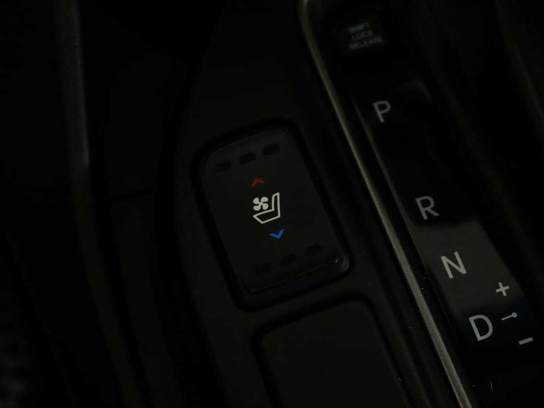 Hyundai Santa Fe с пробегом — 2013 год. Фото: #23