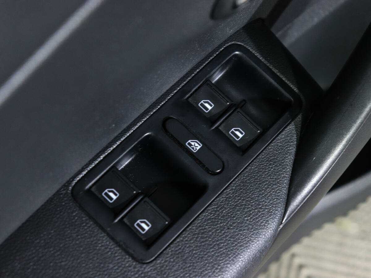 Volkswagen Polo с пробегом — 2017 год. Фото: #16