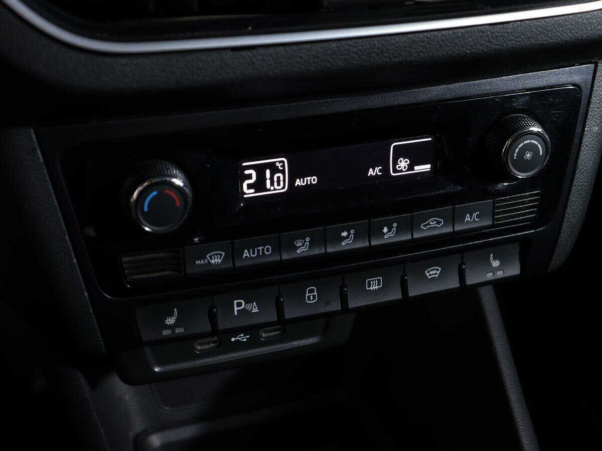 Volkswagen Polo с пробегом — 2020 год. Фото: #19