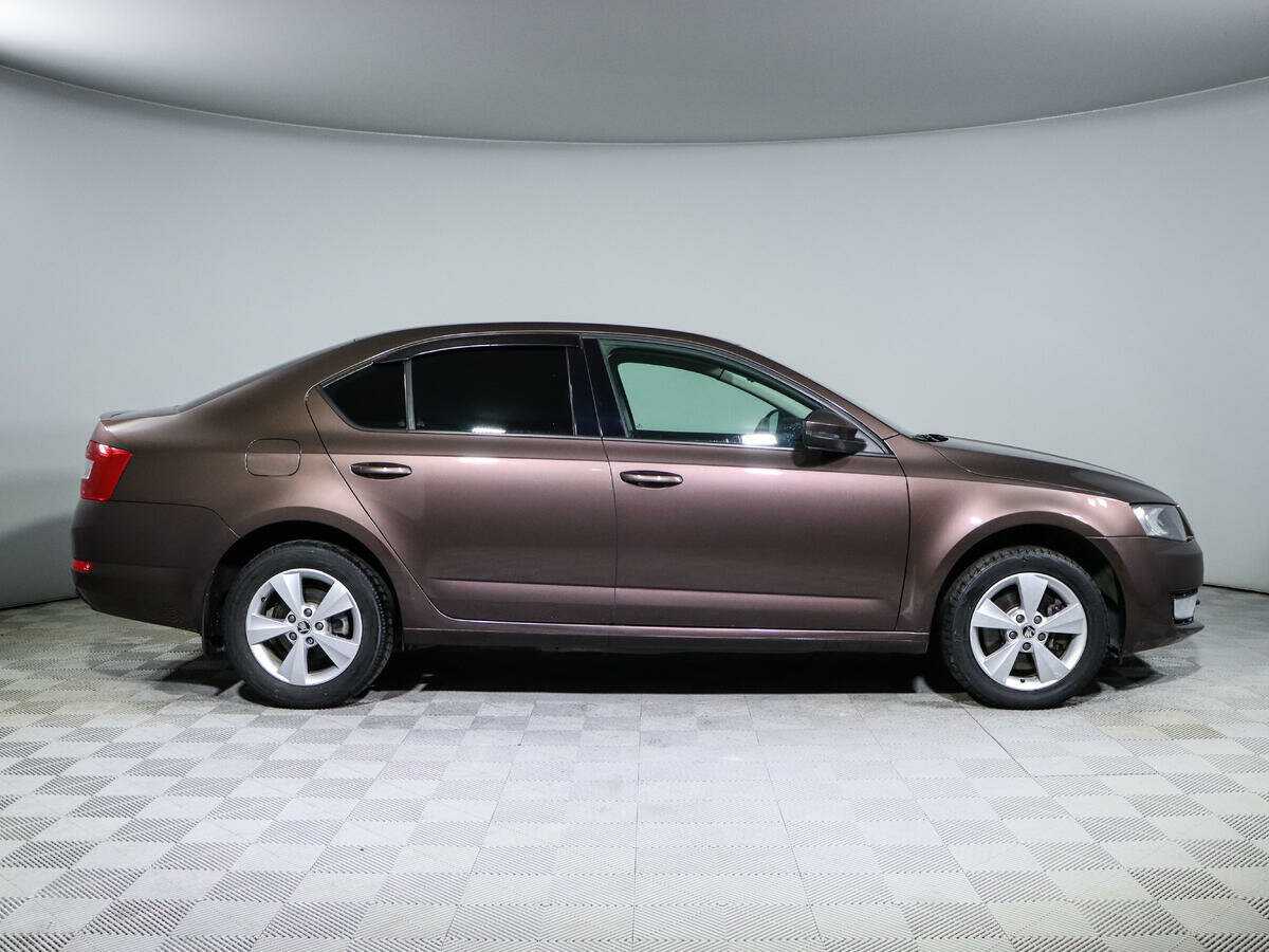 Skoda Octavia с пробегом — 2014 год. Фото: #3