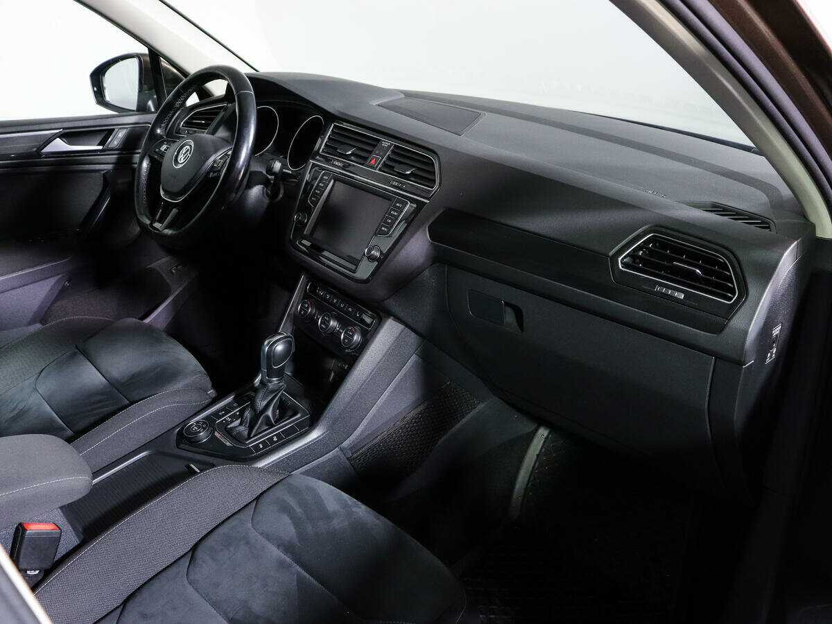 Volkswagen Tiguan с пробегом — 2017 год. Фото: #8