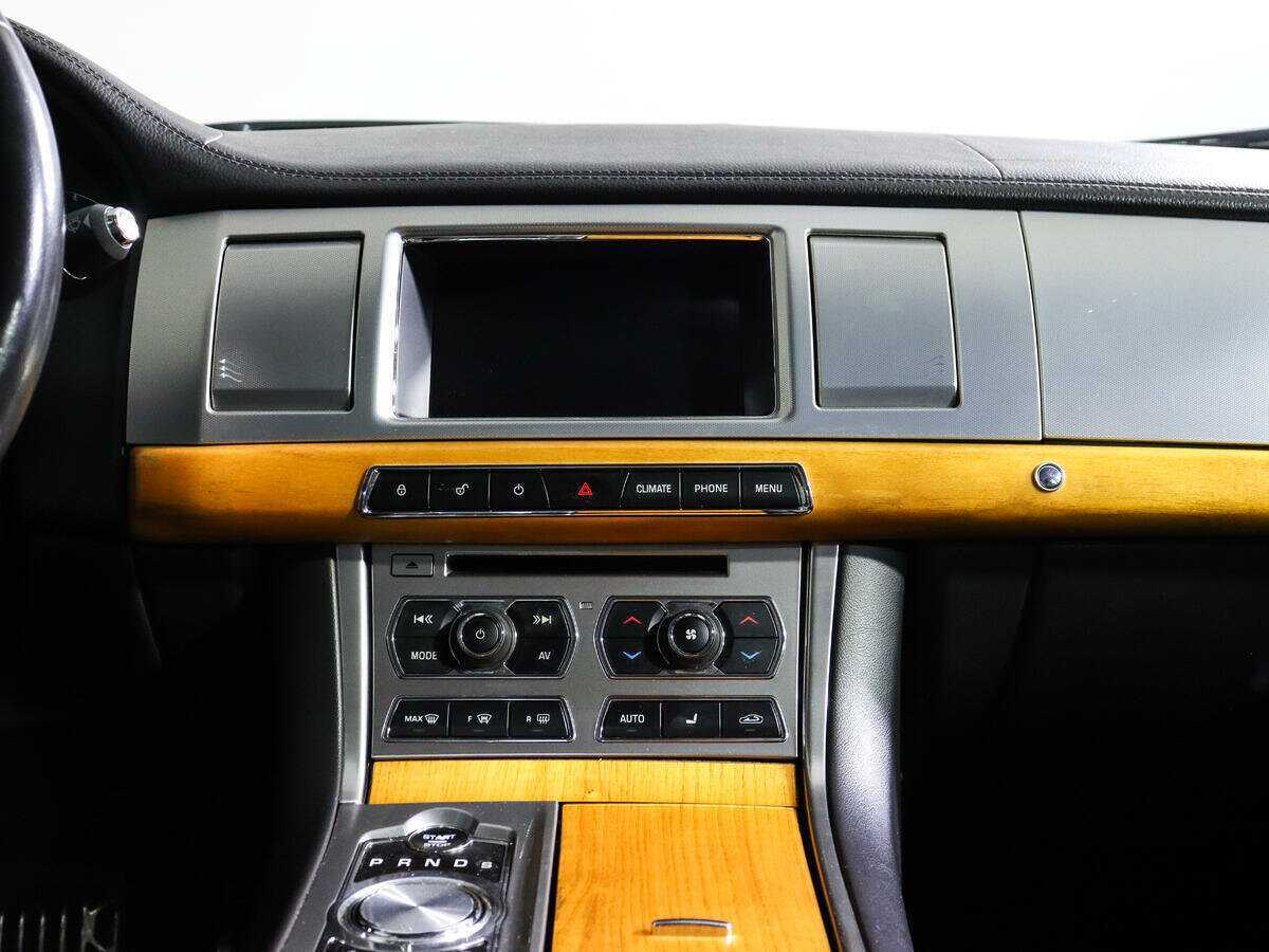 Jaguar XF с пробегом — 2014 год. Фото: #12