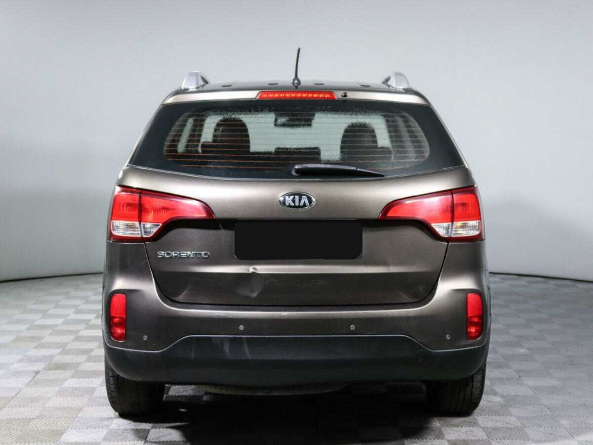 Kia Sorento с пробегом — 2015 год. Фото: #5