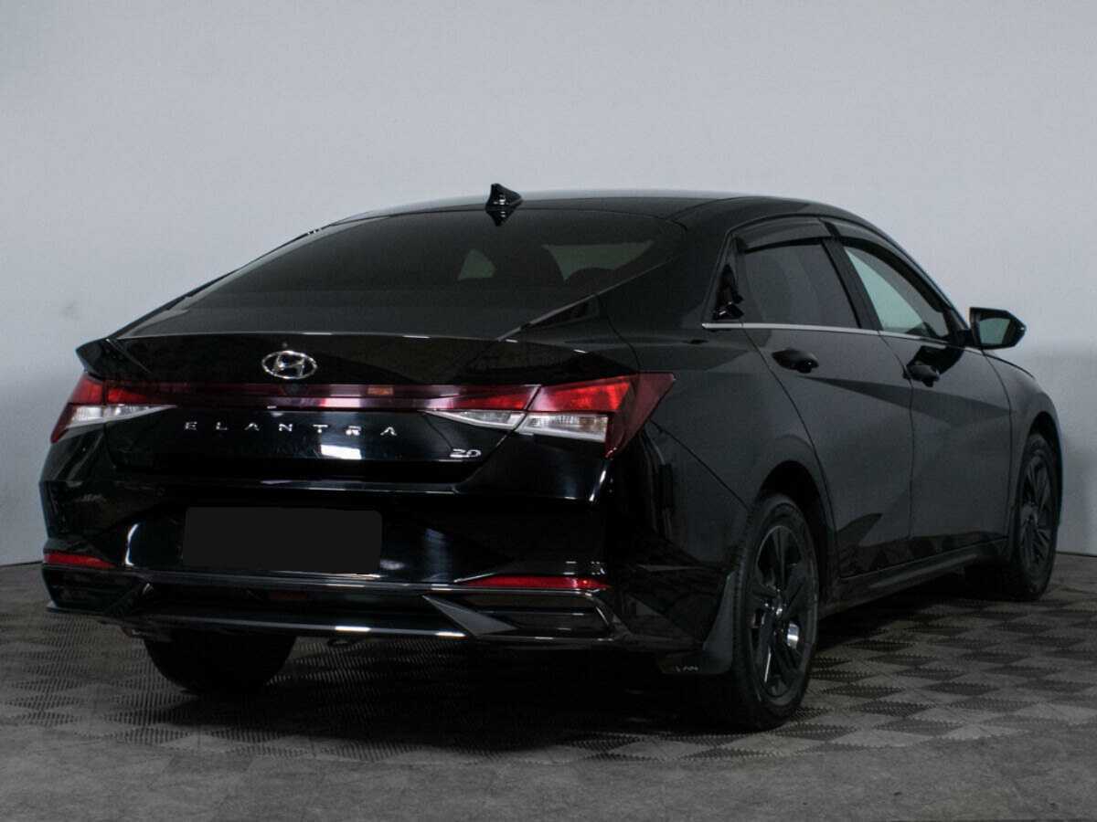 Hyundai Elantra с пробегом — 2020 год. Фото: #4