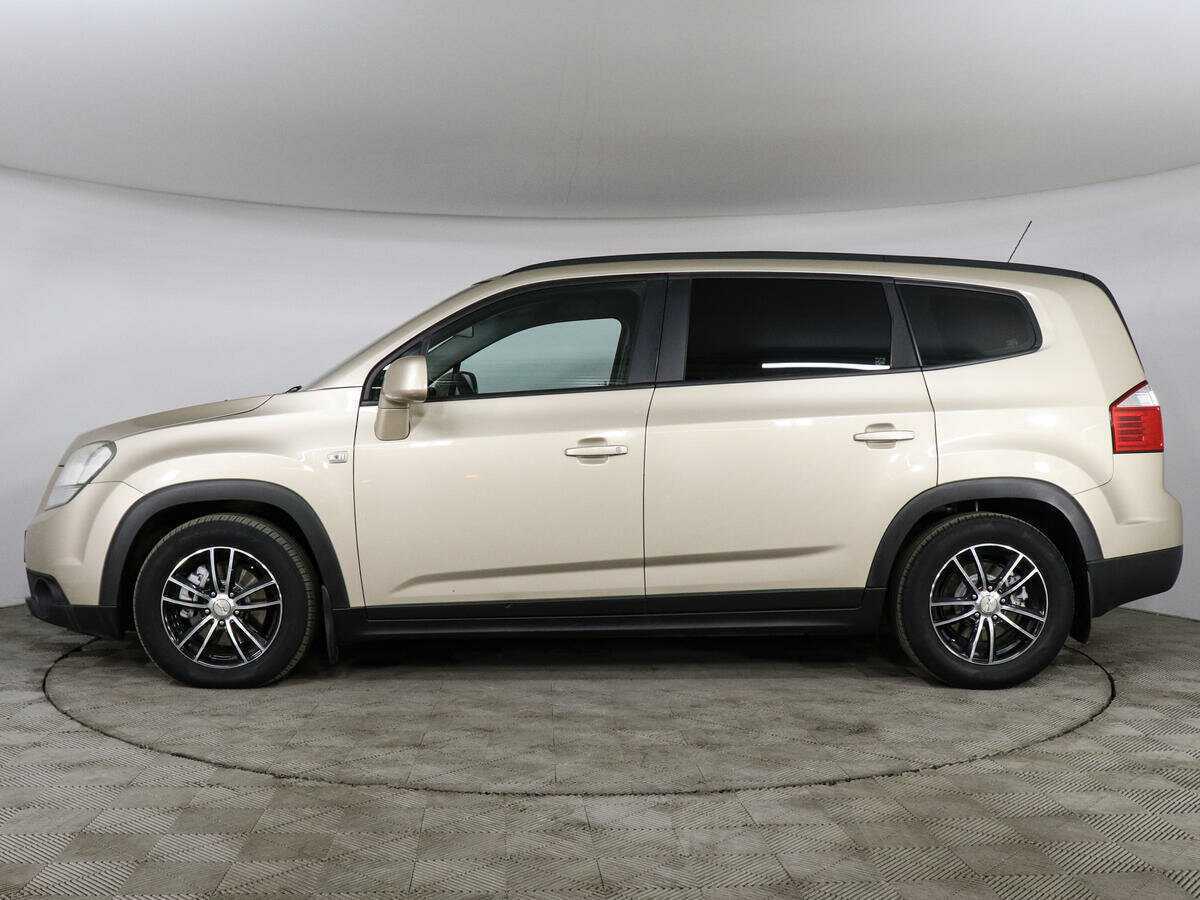 Chevrolet Orlando с пробегом — 2012 год. Фото: #7