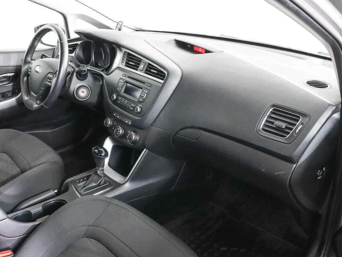Kia Ceed с пробегом — 2016 год. Фото: #9
