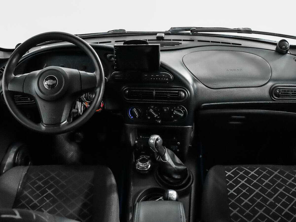 Chevrolet Niva с пробегом — 2016 год. Фото: #11