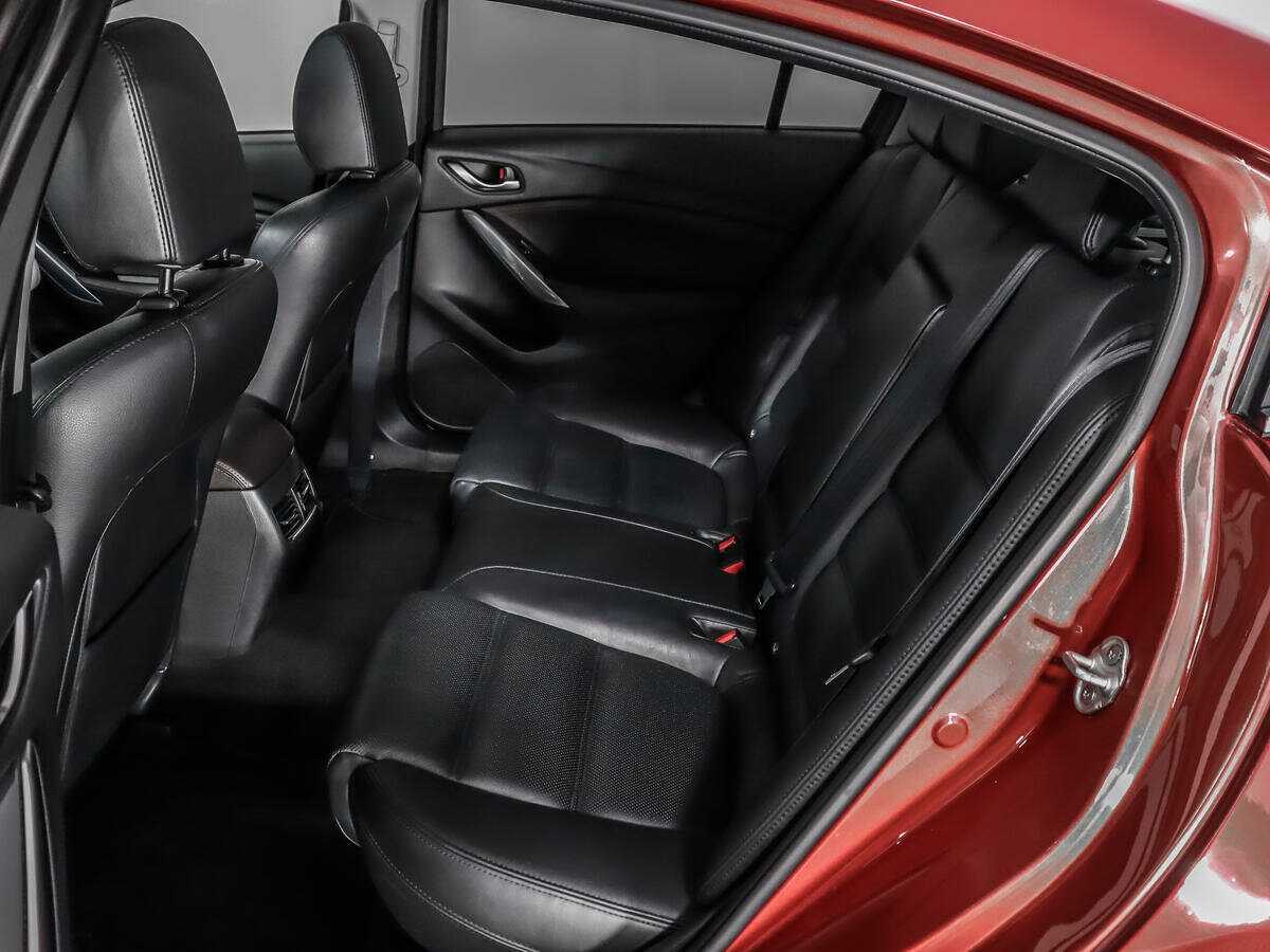 Mazda 6 с пробегом — 2015 год. Фото: #14