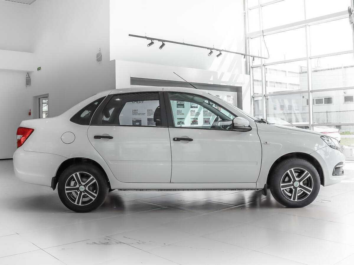 Lada (ВАЗ) Granta с пробегом — 2019 год. Фото: #3