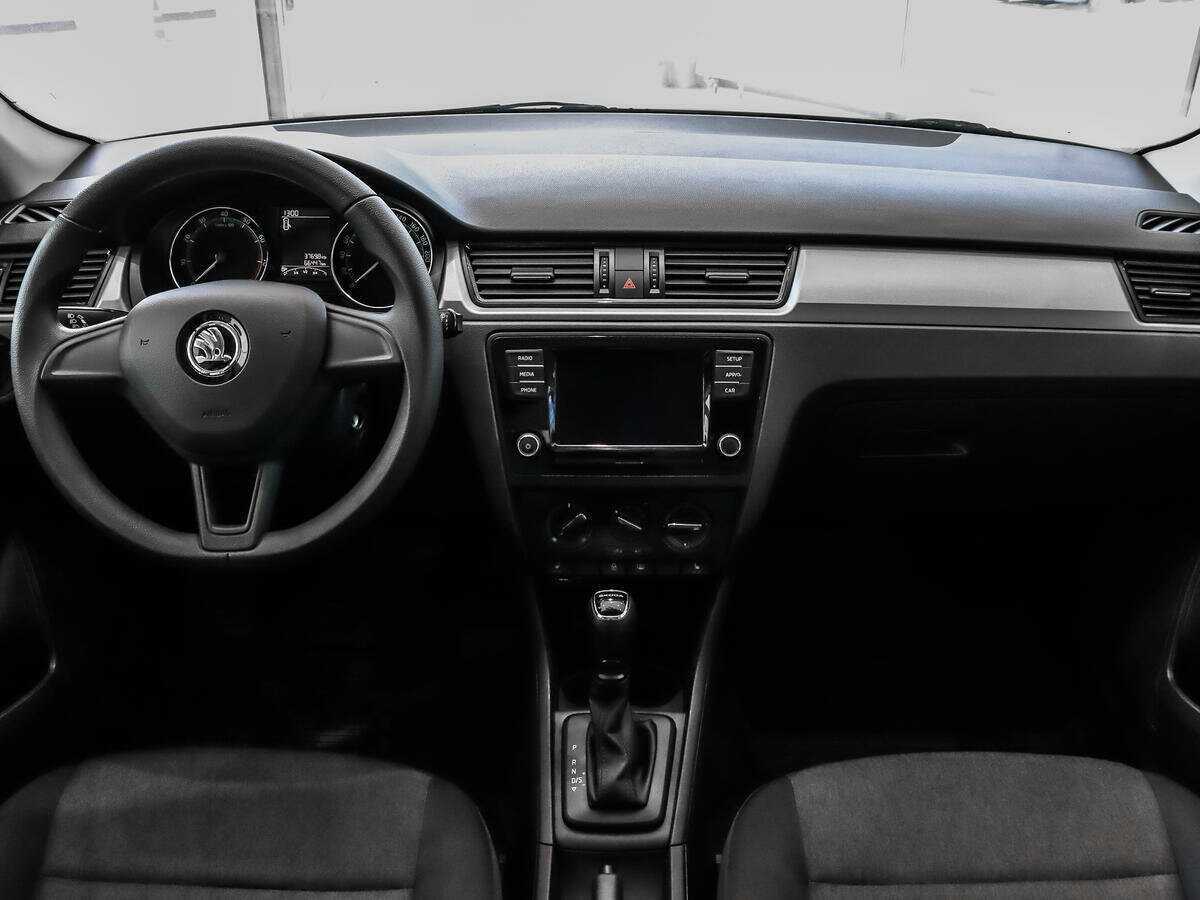 Skoda Rapid с пробегом — 2019 год. Фото: #11