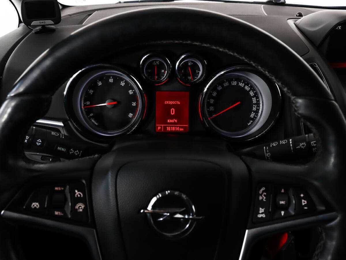 Opel Zafira с пробегом — 2014 год. Фото: #16