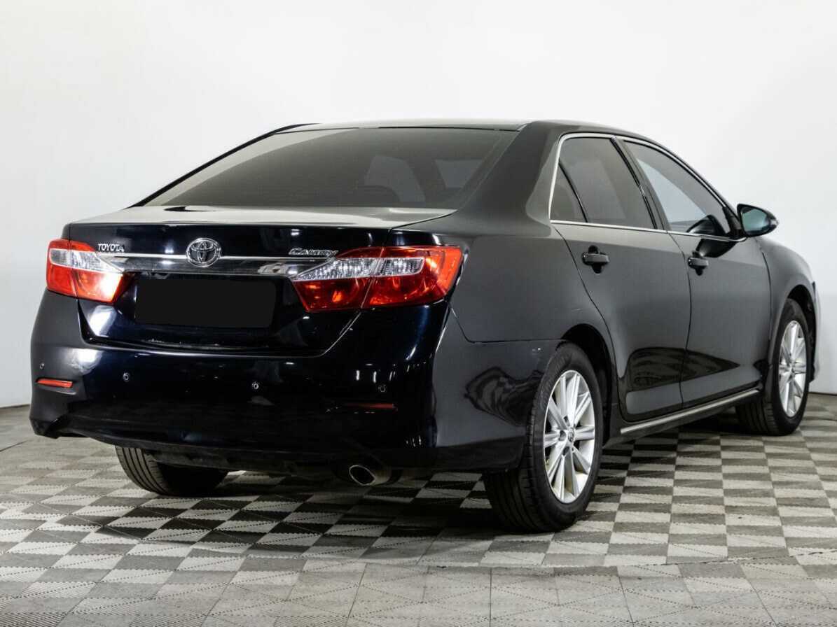 Toyota Camry с пробегом — 2014 год. Фото: #3
