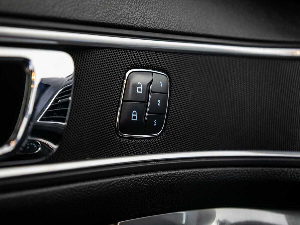 Ford Explorer с пробегом — 2016 год. Фото: #16