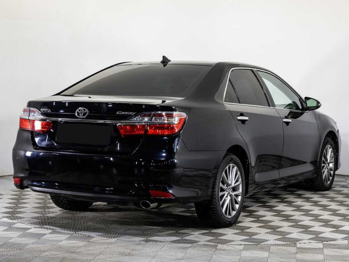 Toyota Camry с пробегом — 2016 год. Фото: #3