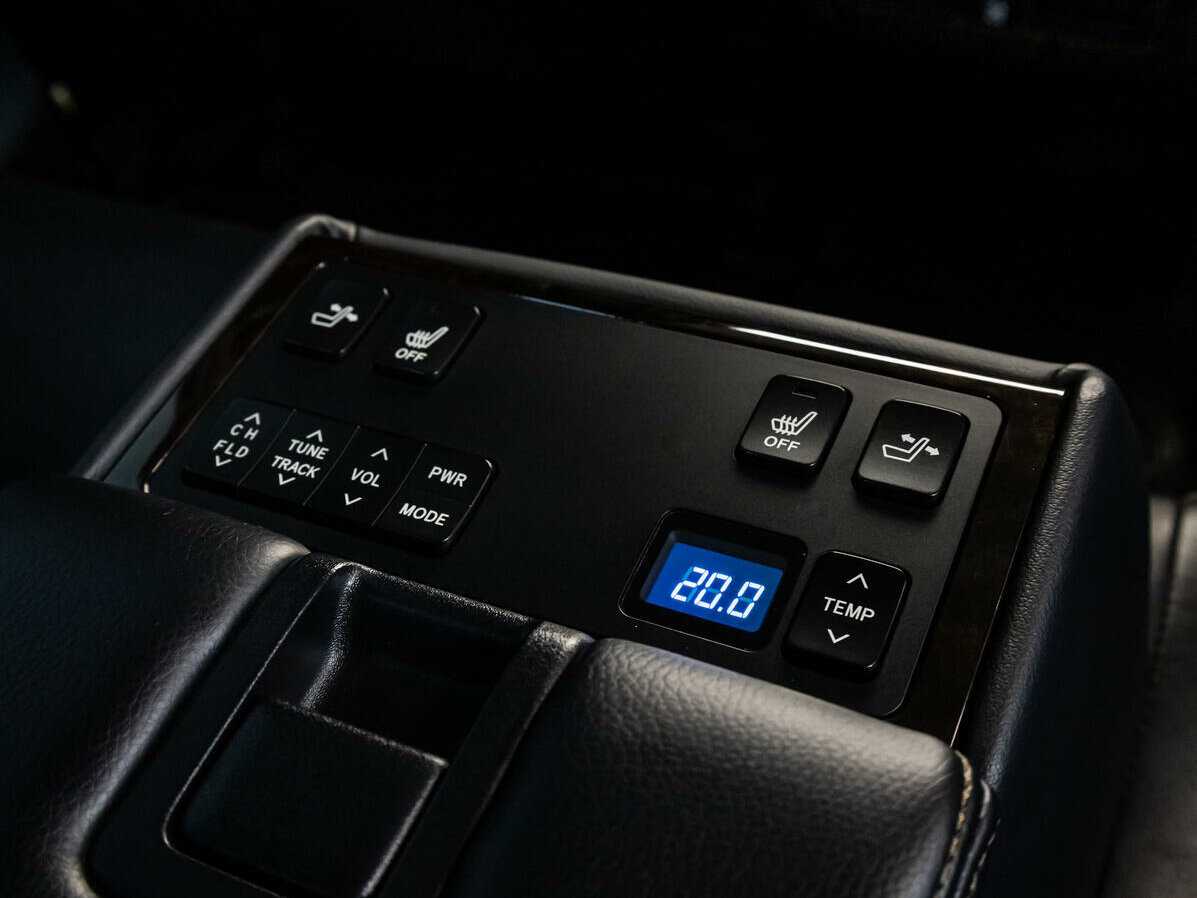 Toyota Camry с пробегом — 2016 год. Фото: #15