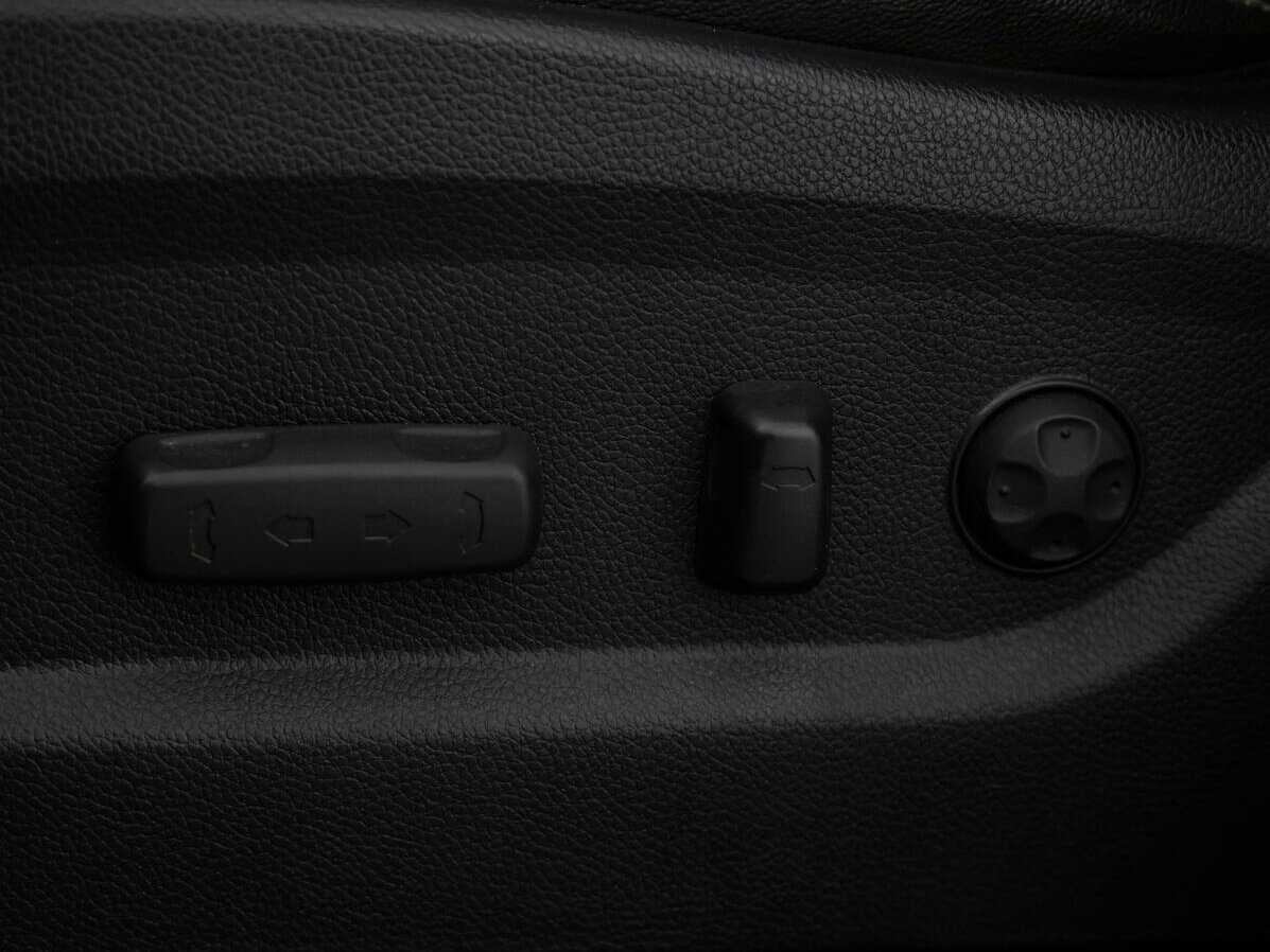 Hyundai Santa Fe с пробегом — 2014 год. Фото: #12