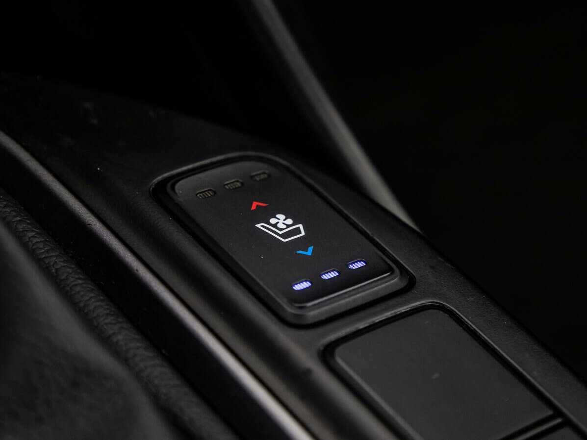 Hyundai Santa Fe с пробегом — 2014 год. Фото: #16