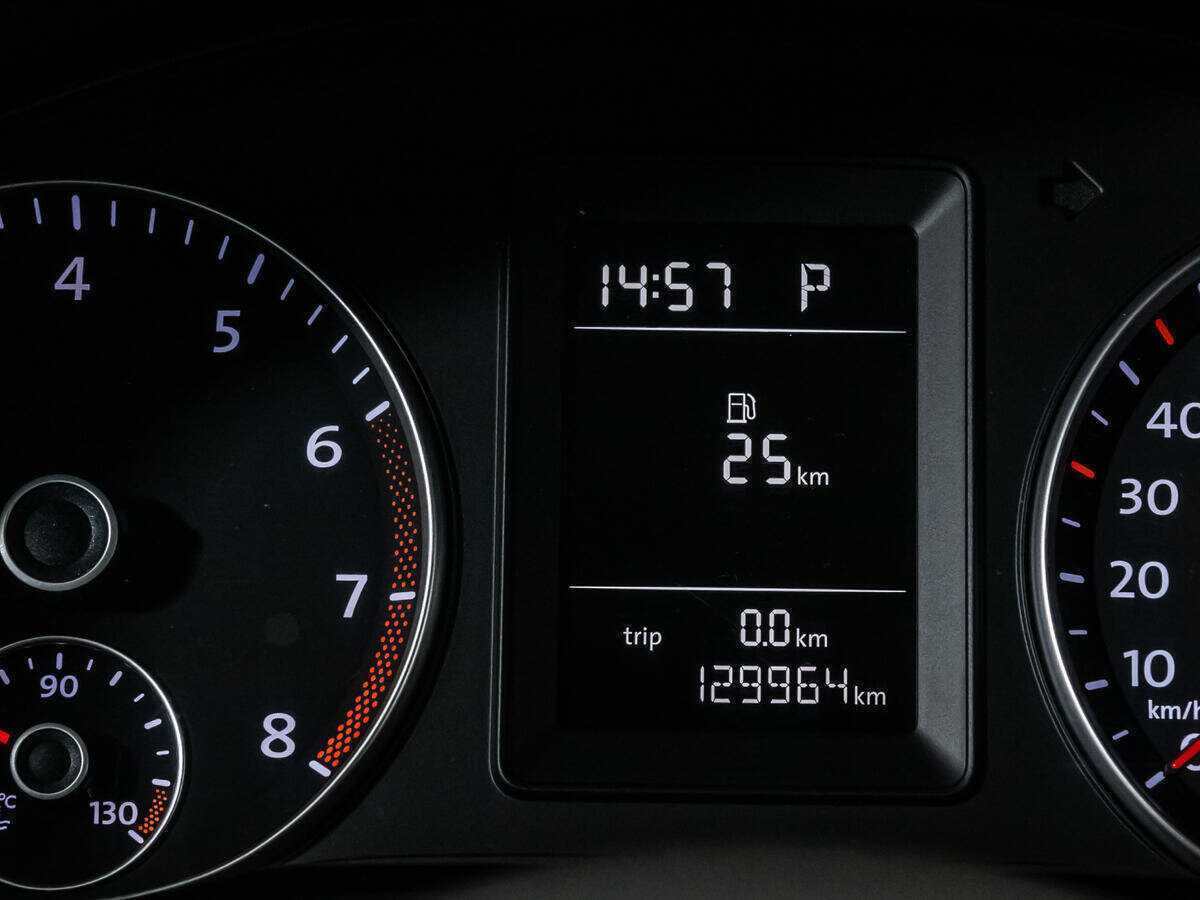 Volkswagen Golf Plus с пробегом — 2013 год. Фото: #11