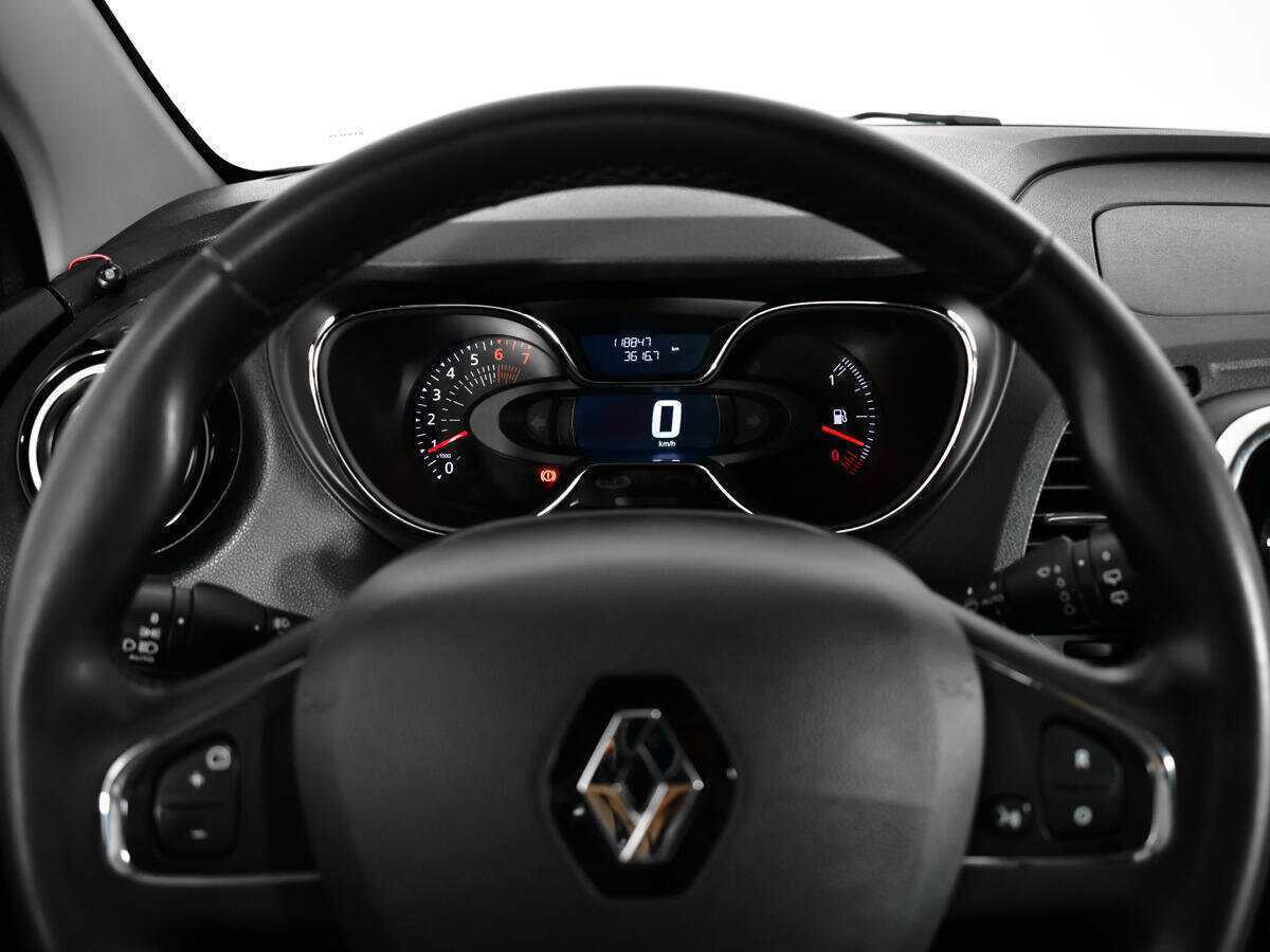 Renault Kaptur с пробегом — 2017 год. Фото: #10