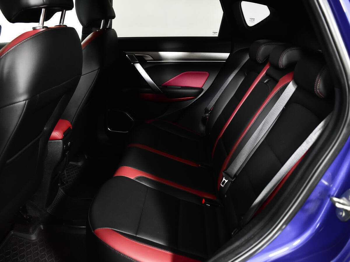 Geely Coolray с пробегом — 2022 год. Фото: #7