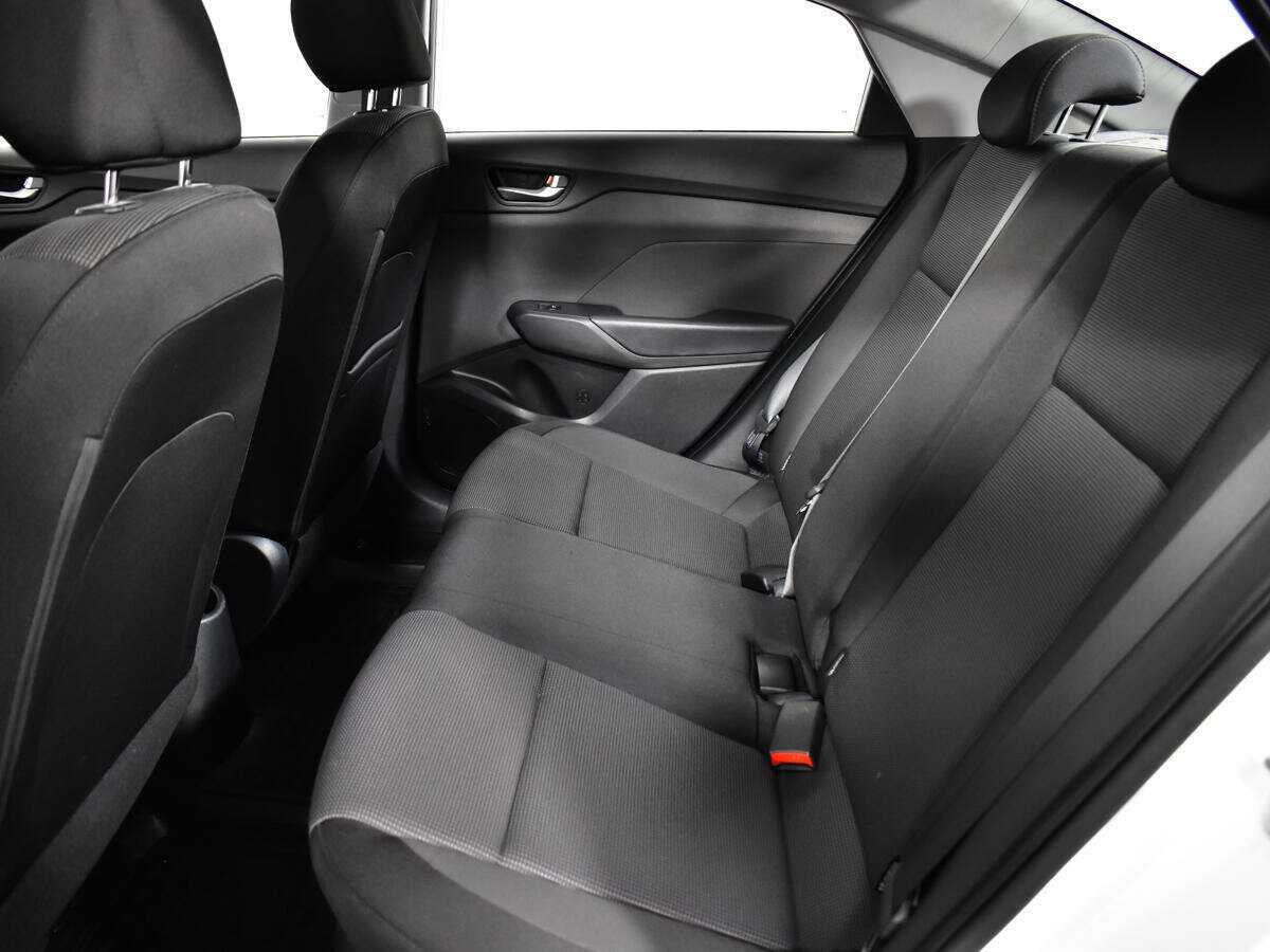 Hyundai Solaris с пробегом — 2017 год. Фото: #9