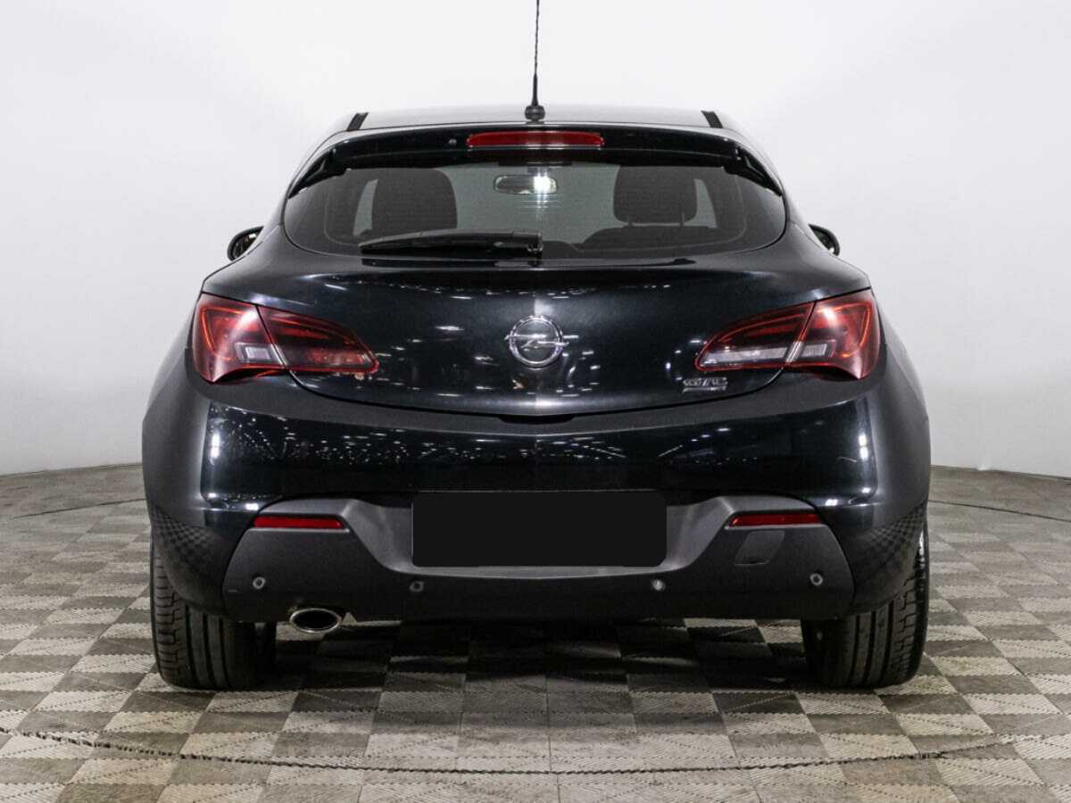 Opel Astra с пробегом — 2012 год. Фото: #5