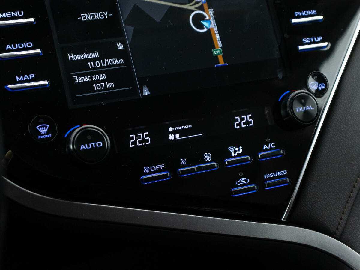 Toyota Camry с пробегом — 2018 год. Фото: #16