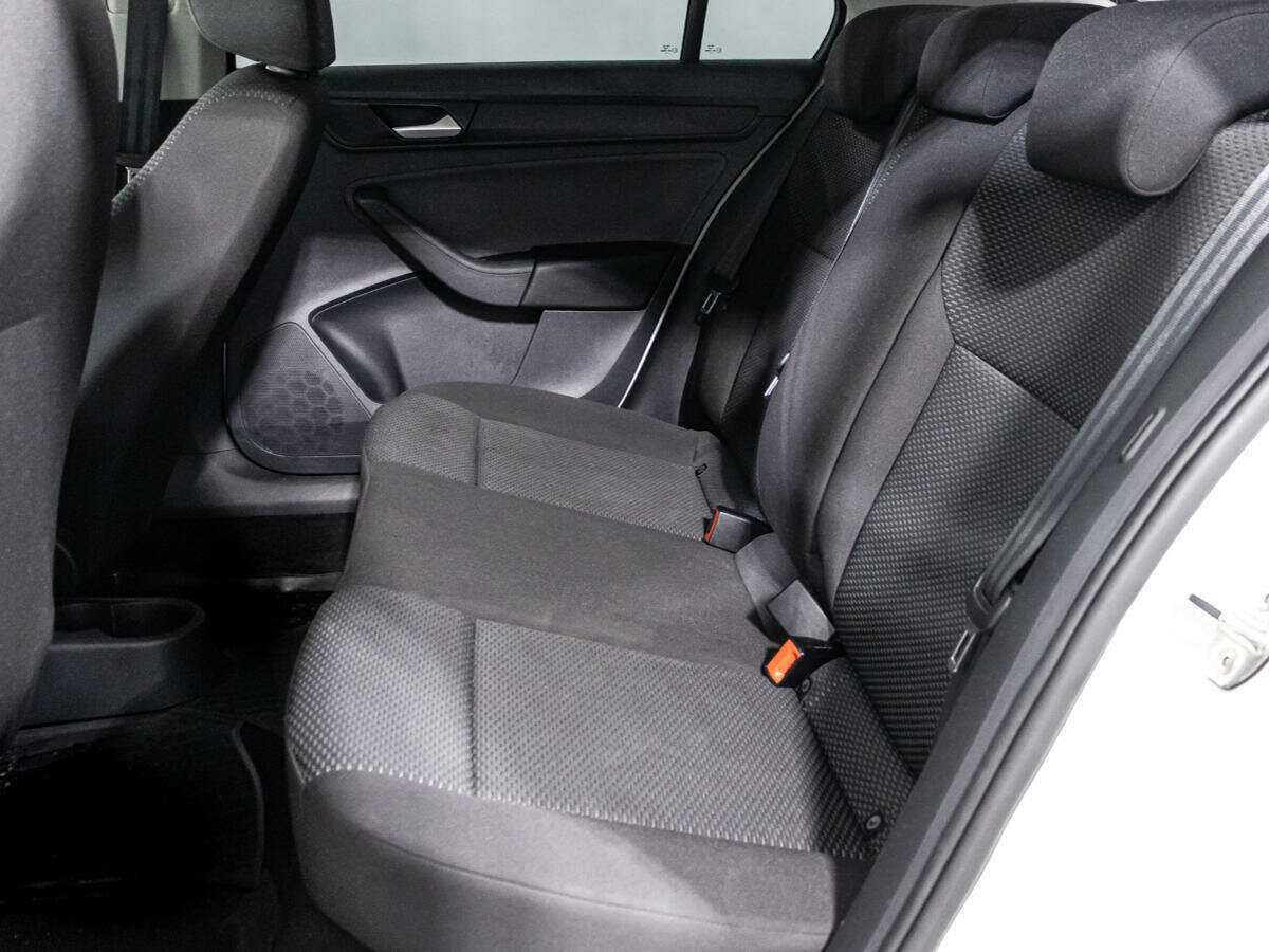 Volkswagen Polo с пробегом — 2021 год. Фото: #9