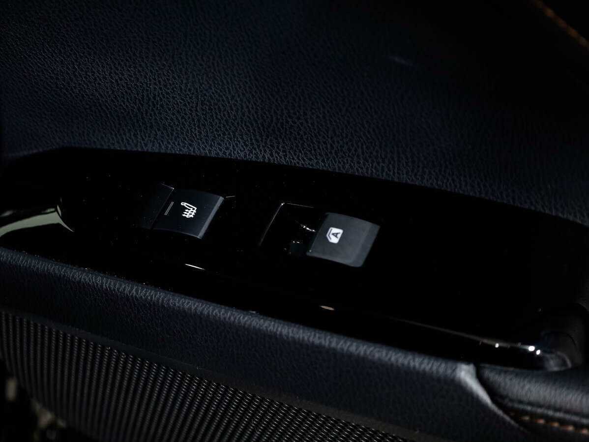 Toyota Camry с пробегом — 2020 год. Фото: #12