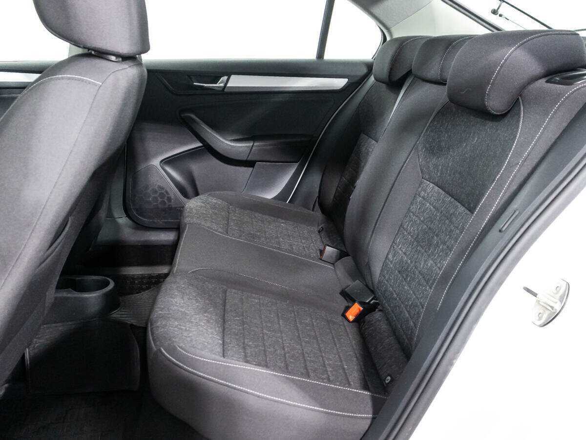 Skoda Rapid с пробегом — 2020 год. Фото: #9