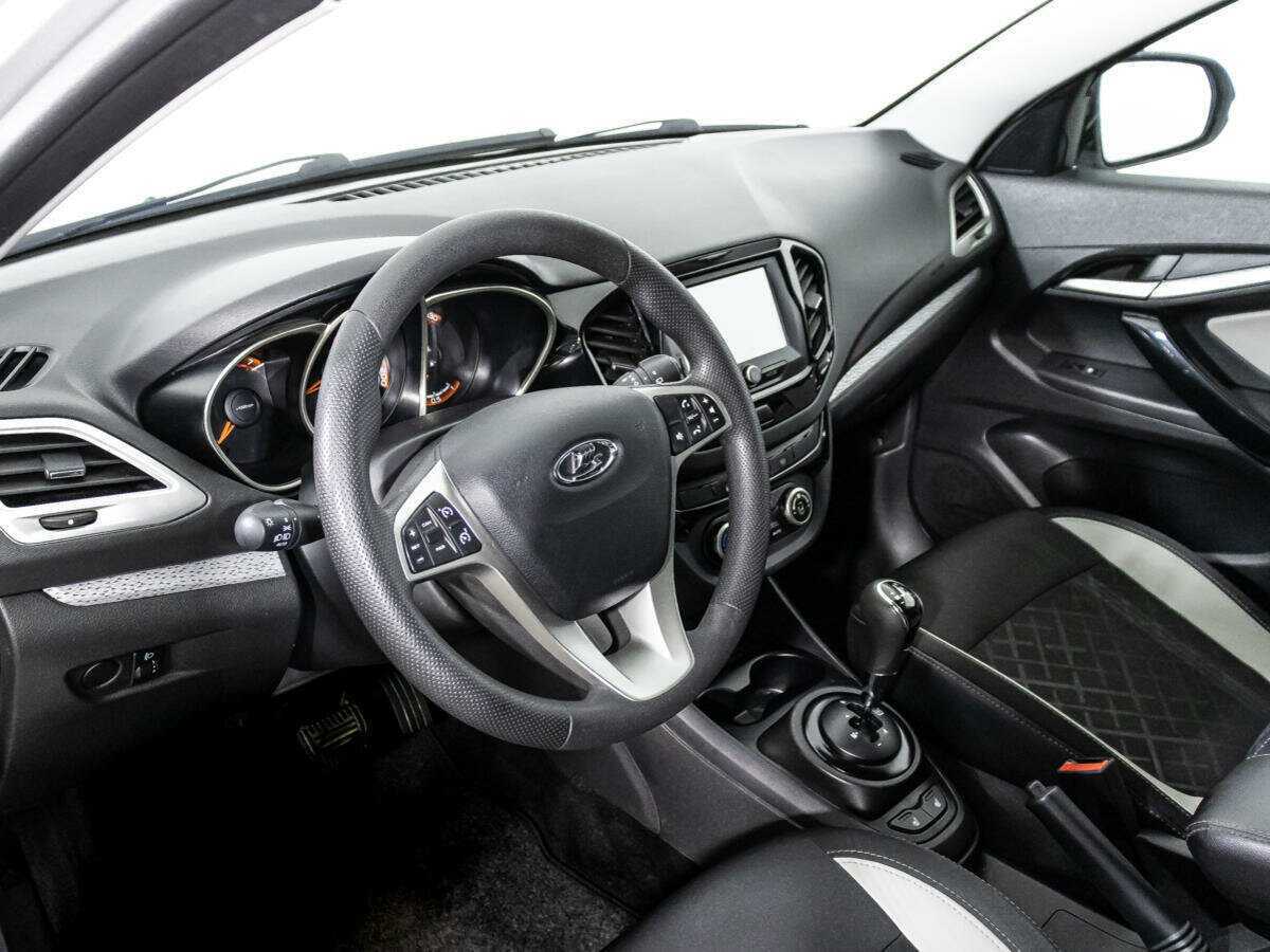 Lada (ВАЗ) Vesta с пробегом — 2019 год. Фото: #10