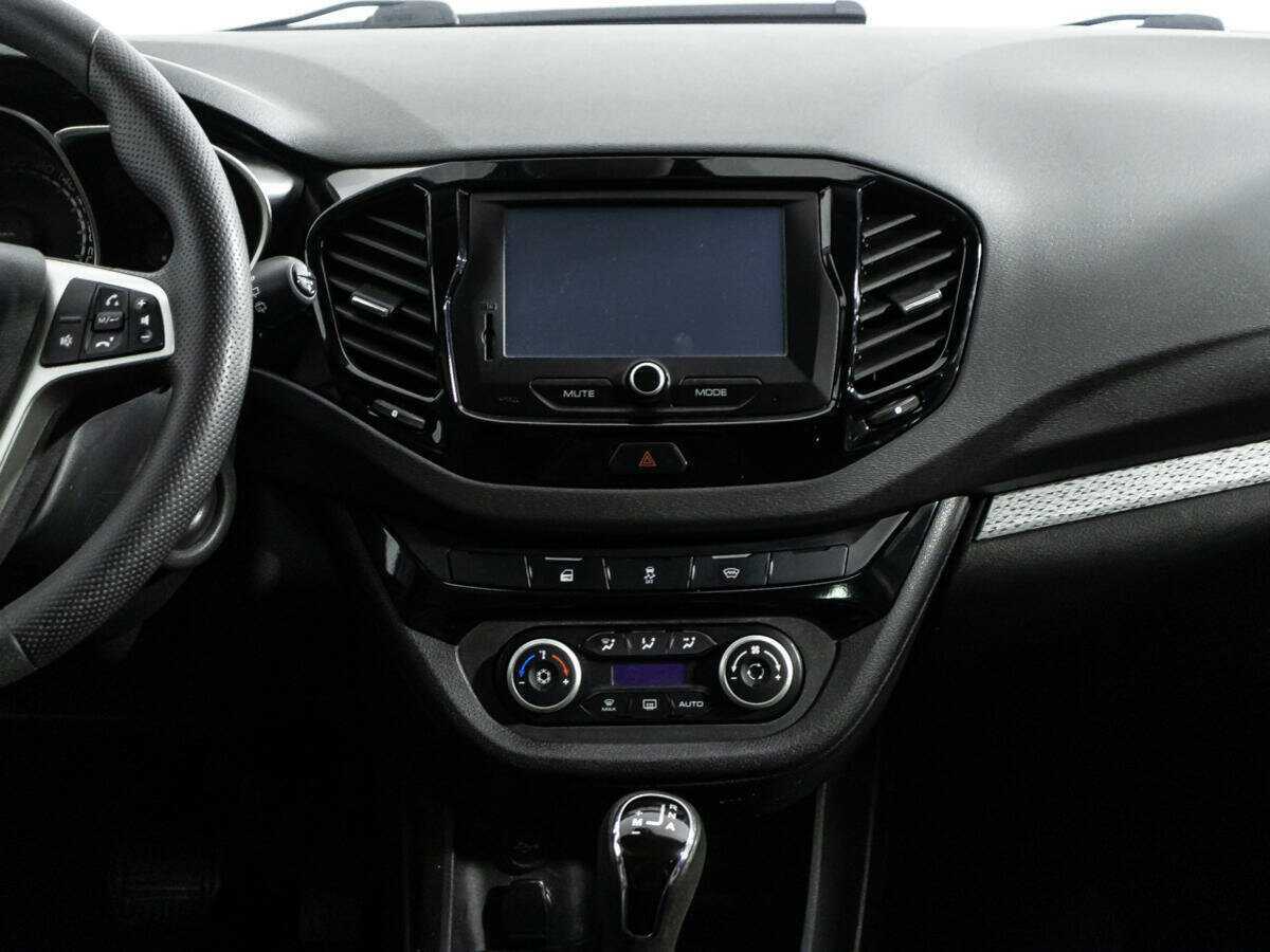 Lada (ВАЗ) Vesta с пробегом — 2019 год. Фото: #12