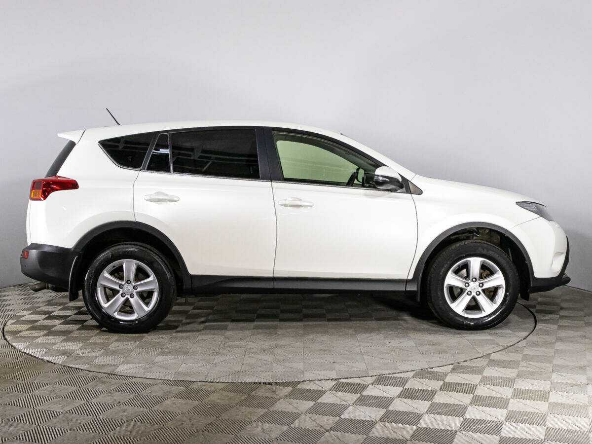 Toyota RAV4 с пробегом — 2013 год. Фото: #3