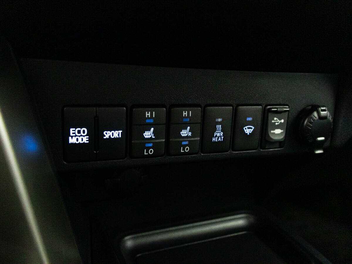 Toyota RAV4 с пробегом — 2013 год. Фото: #16