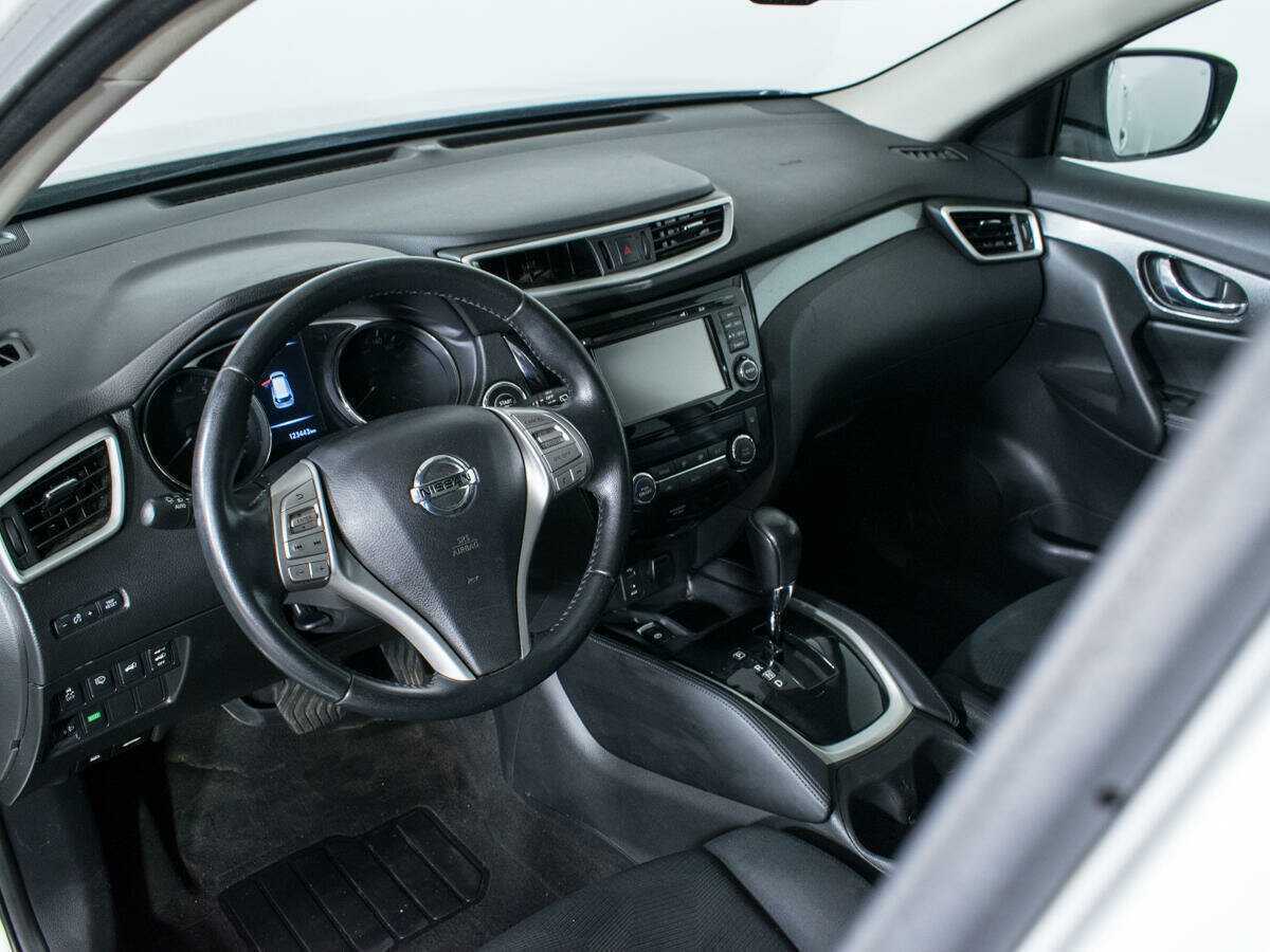 Nissan X-Trail с пробегом — 2015 год. Фото: #10