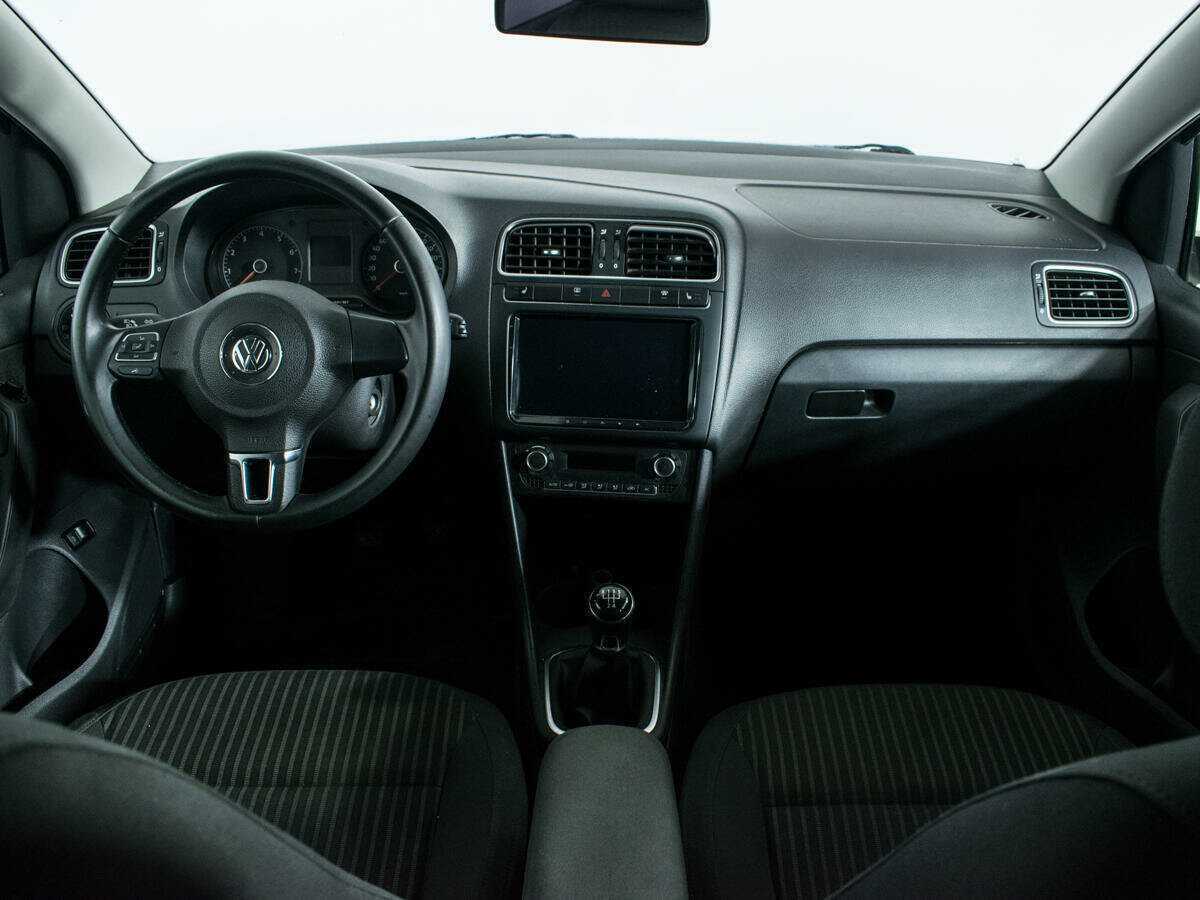 Volkswagen Polo с пробегом — 2014 год. Фото: #11