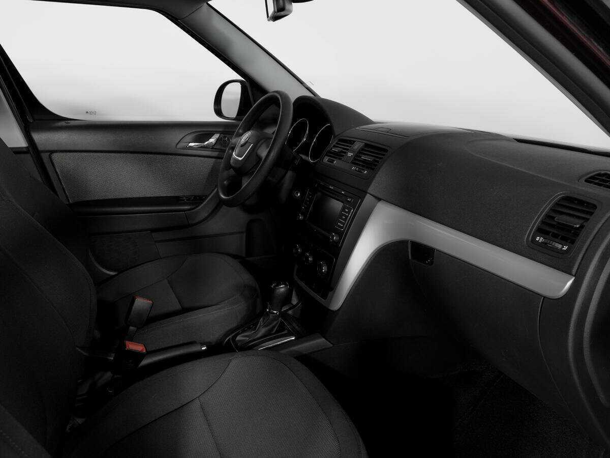 Skoda Yeti с пробегом — 2013 год. Фото: #8