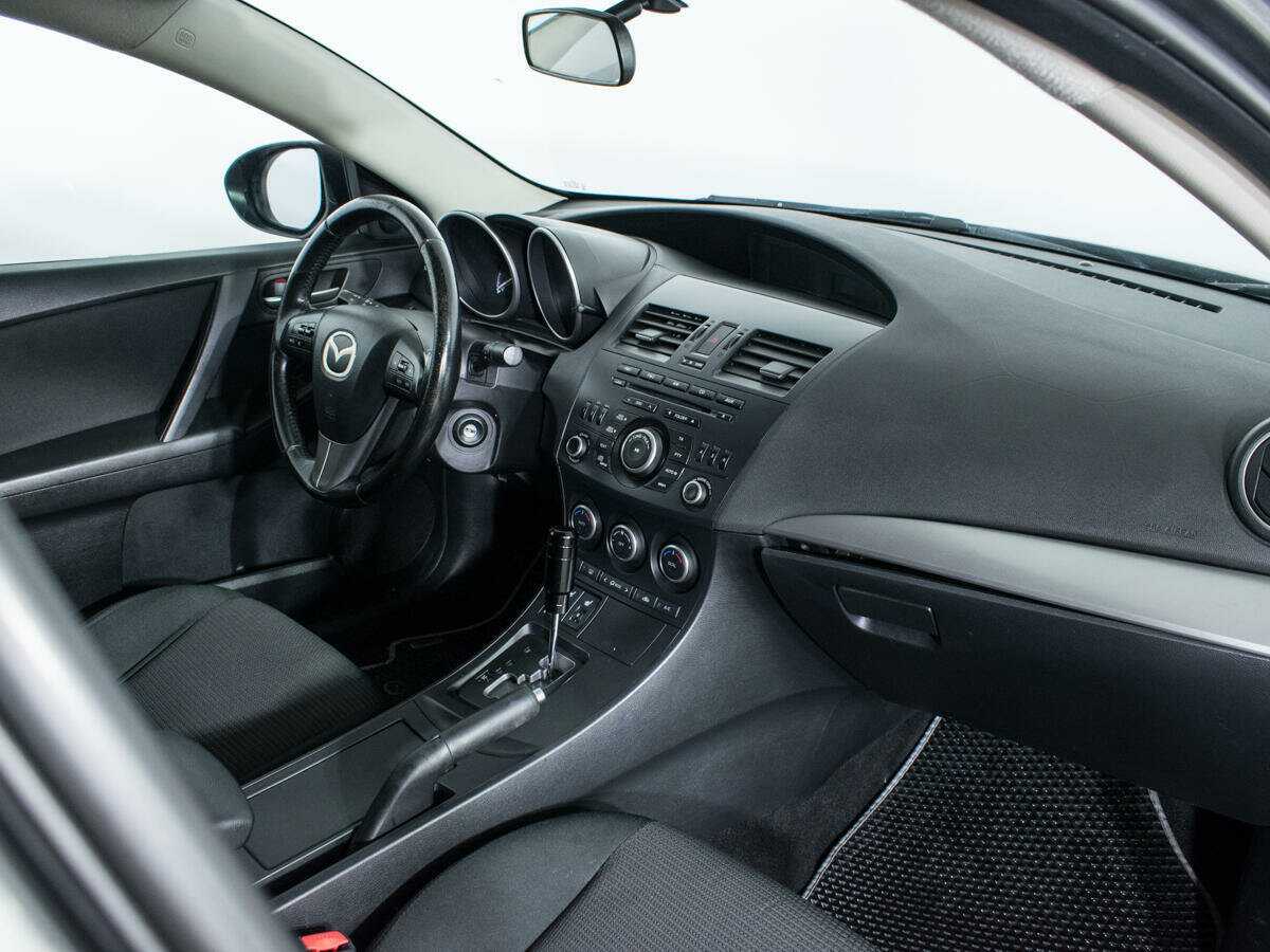 Mazda 3 с пробегом — 2012 год. Фото: #8
