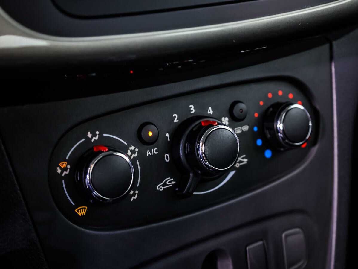 Renault Logan с пробегом — 2019 год. Фото: #11