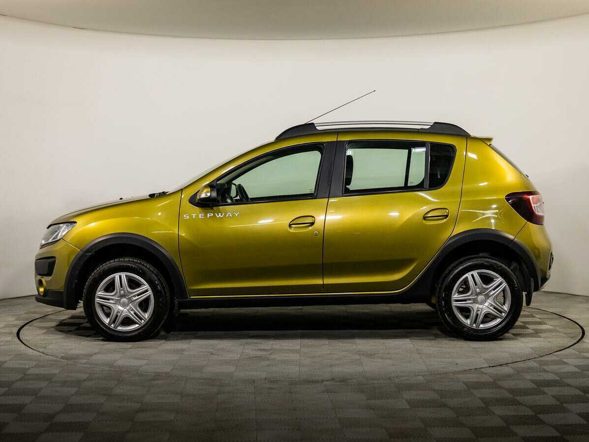 Renault Sandero с пробегом — 2017 год. Фото: #6