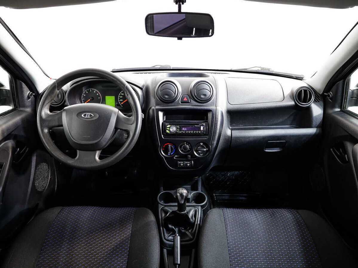 Lada (ВАЗ) Granta с пробегом — 2014 год. Фото: #8