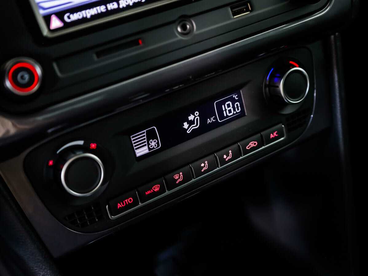 Volkswagen Polo с пробегом — 2019 год. Фото: #13