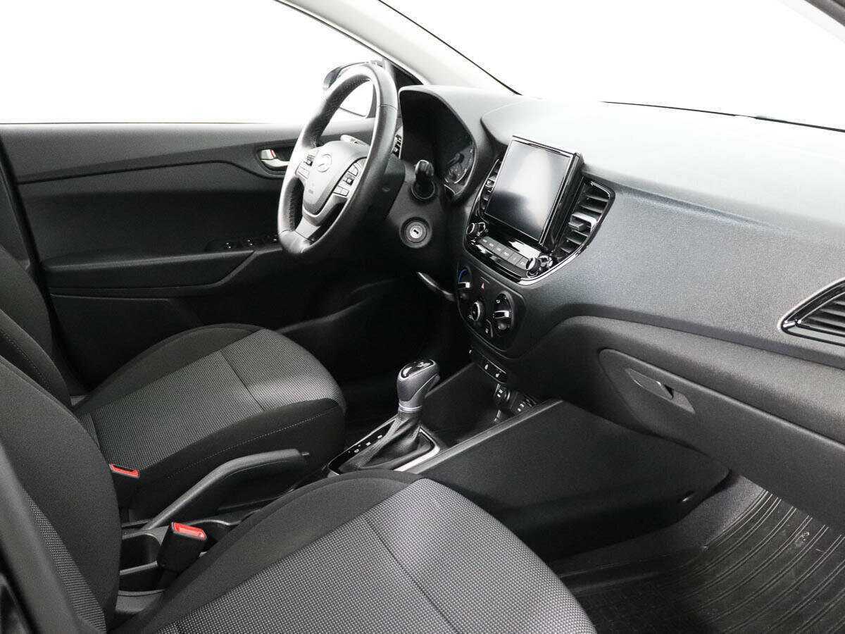 Hyundai Solaris с пробегом — 2021 год. Фото: #8