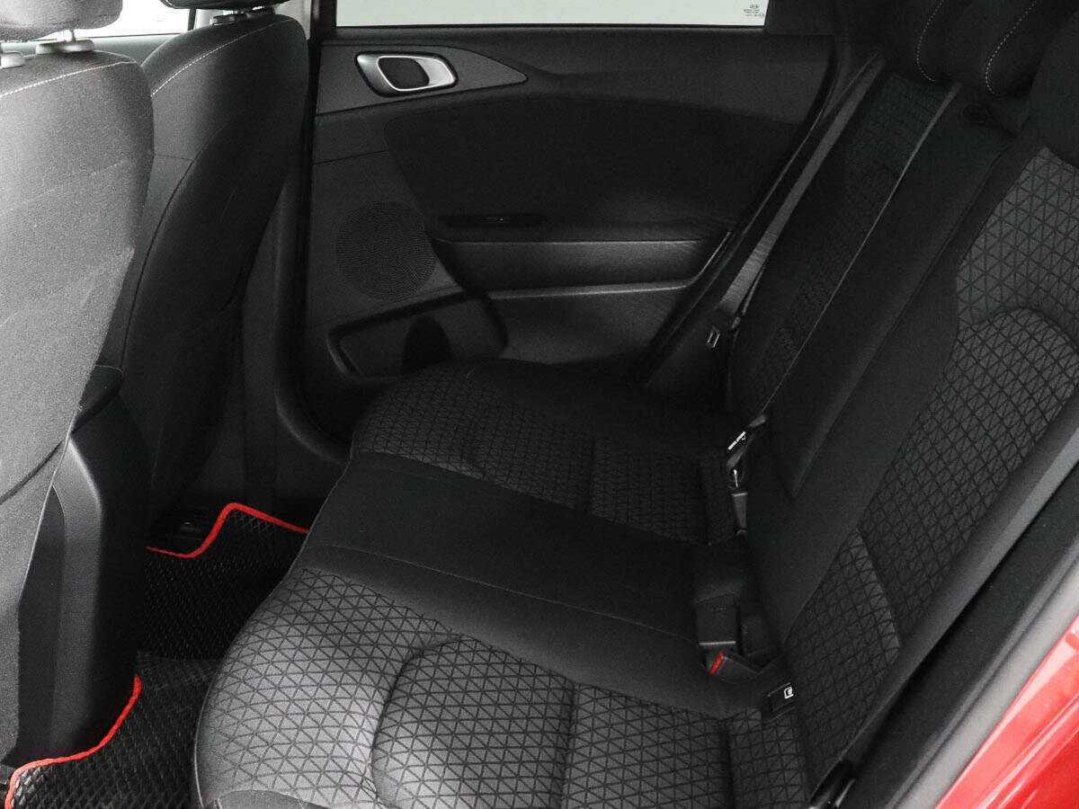 Kia Ceed с пробегом — 2019 год. Фото: #10
